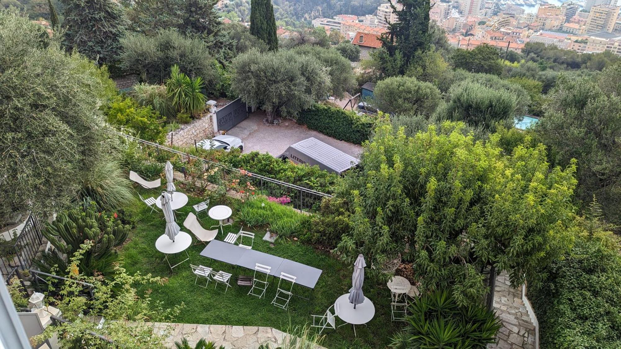 Le Mas D'Angeline, Vue Mer, Jardin Commun, Parking, Voiture Requise, 10 Min En Voiture De Monaco, Route Etroite, Pente Raide, Croisement Limite, Sea View, Shared Garden, Parking, Car Required, 10 Min Drive From Monaco, Narrow Steep Road, Limited Pass Beausoleil Luaran gambar