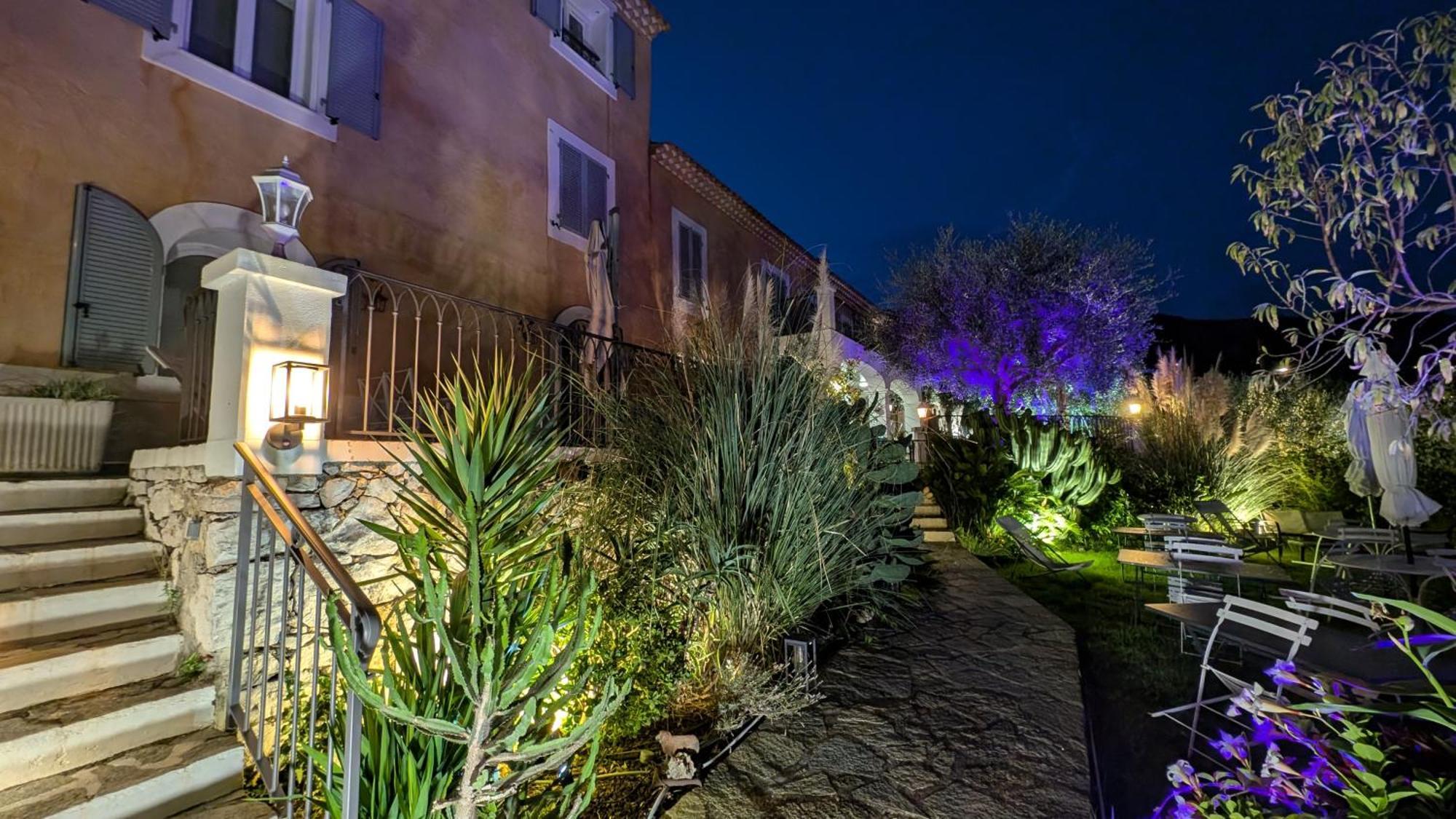 Le Mas D'Angeline, Vue Mer, Jardin Commun, Parking, Voiture Requise, 10 Min En Voiture De Monaco, Route Etroite, Pente Raide, Croisement Limite, Sea View, Shared Garden, Parking, Car Required, 10 Min Drive From Monaco, Narrow Steep Road, Limited Pass Beausoleil Luaran gambar