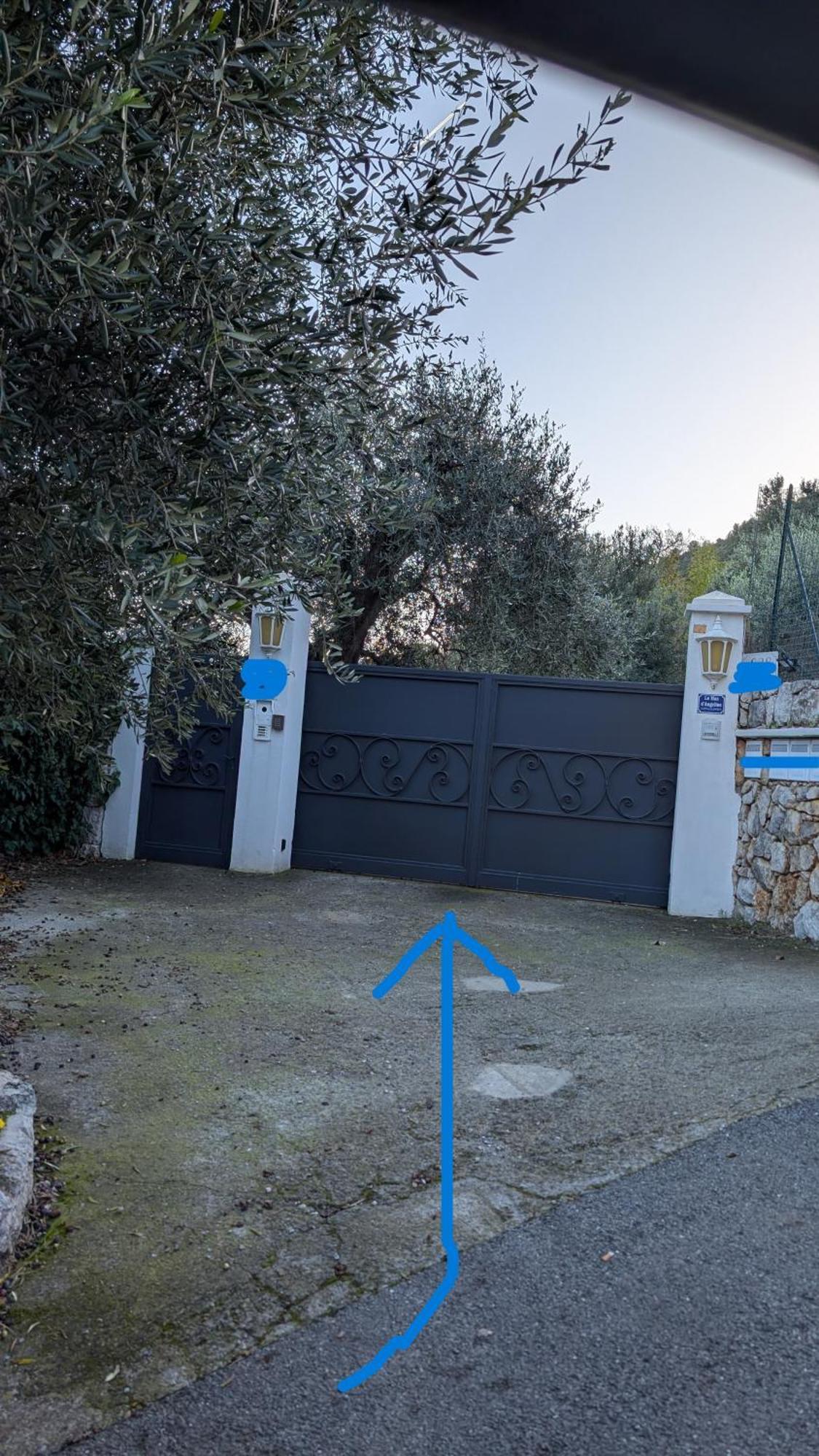 Le Mas D'Angeline, Vue Mer, Jardin Commun, Parking, Voiture Requise, 10 Min En Voiture De Monaco, Route Etroite, Pente Raide, Croisement Limite, Sea View, Shared Garden, Parking, Car Required, 10 Min Drive From Monaco, Narrow Steep Road, Limited Pass Beausoleil Luaran gambar