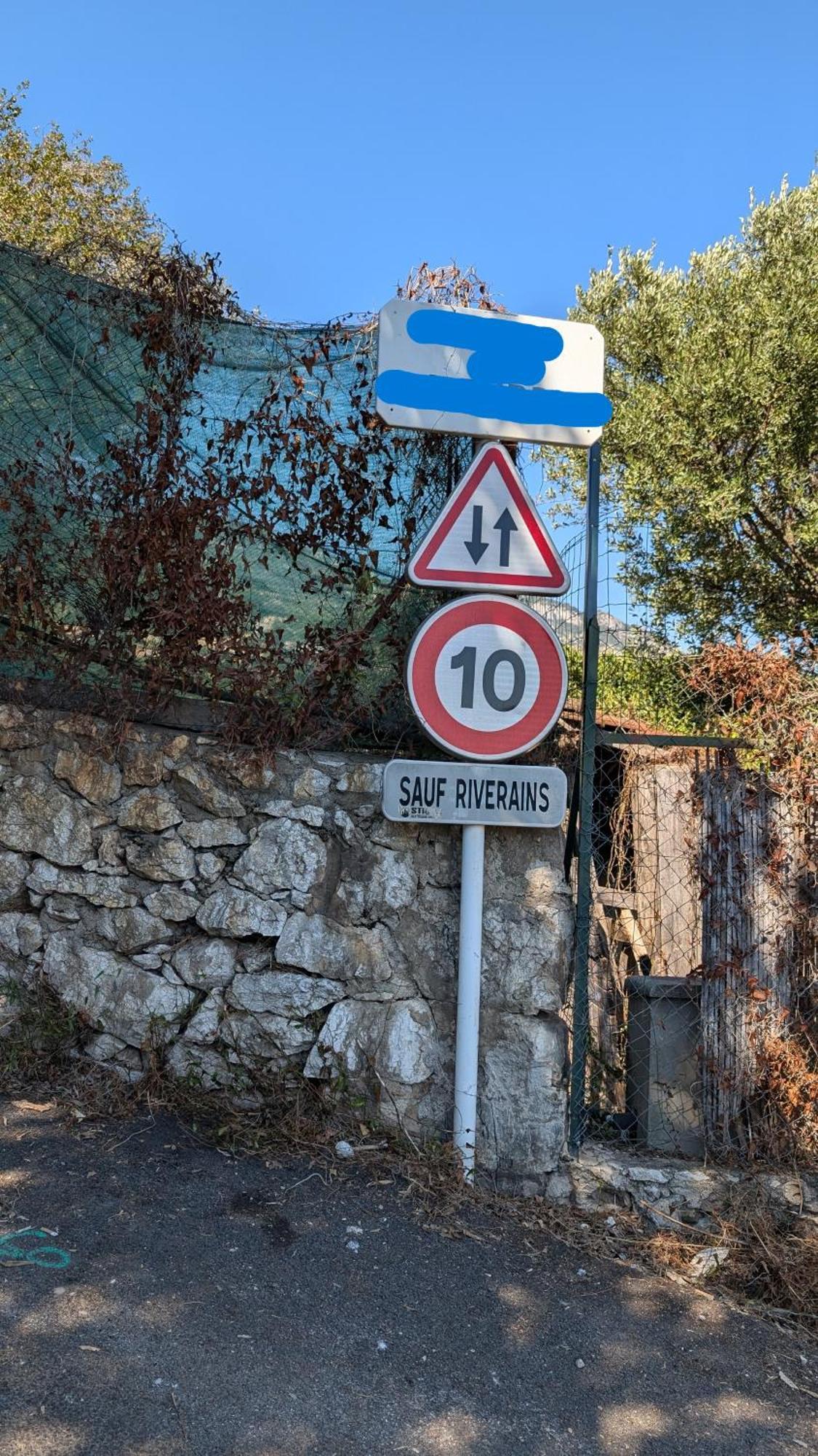 Le Mas D'Angeline, Vue Mer, Jardin Commun, Parking, Voiture Requise, 10 Min En Voiture De Monaco, Route Etroite, Pente Raide, Croisement Limite, Sea View, Shared Garden, Parking, Car Required, 10 Min Drive From Monaco, Narrow Steep Road, Limited Pass Beausoleil Luaran gambar