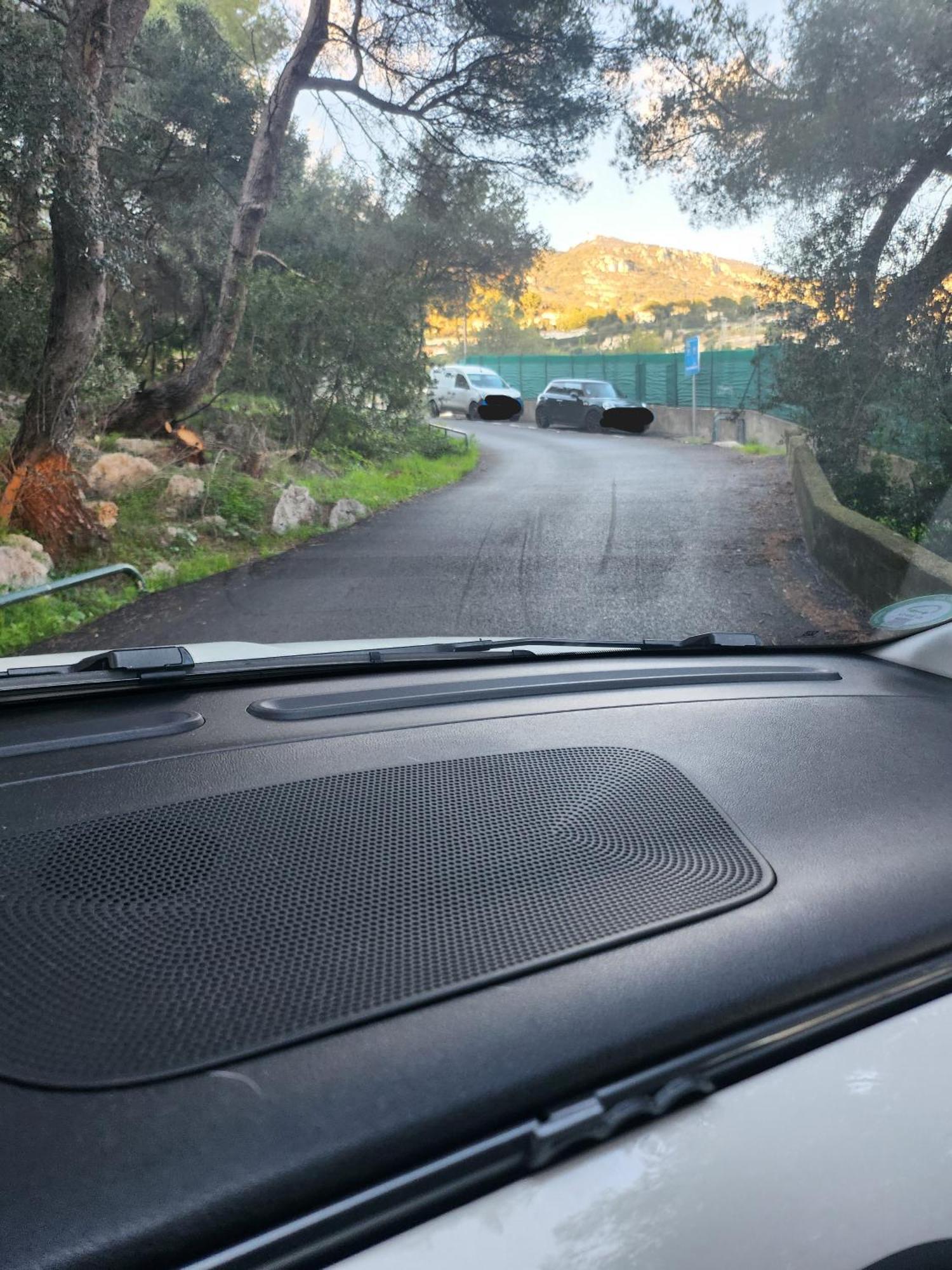 Le Mas D'Angeline, Vue Mer, Jardin Commun, Parking, Voiture Requise, 10 Min En Voiture De Monaco, Route Etroite, Pente Raide, Croisement Limite, Sea View, Shared Garden, Parking, Car Required, 10 Min Drive From Monaco, Narrow Steep Road, Limited Pass Beausoleil Luaran gambar