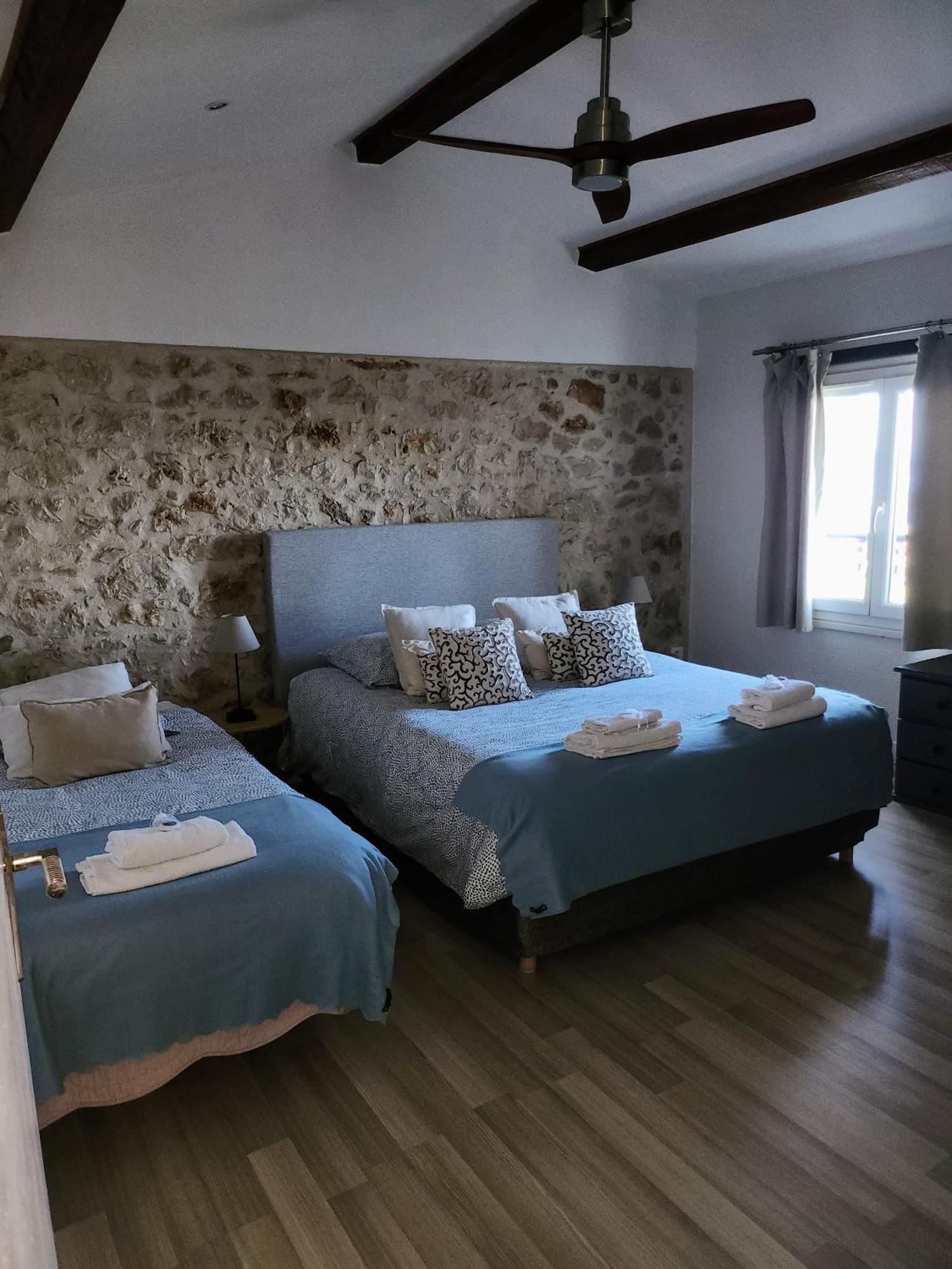 Le Mas D'Angeline, Vue Mer, Jardin Commun, Parking, Voiture Requise, 10 Min En Voiture De Monaco, Route Etroite, Pente Raide, Croisement Limite, Sea View, Shared Garden, Parking, Car Required, 10 Min Drive From Monaco, Narrow Steep Road, Limited Pass Beausoleil Luaran gambar