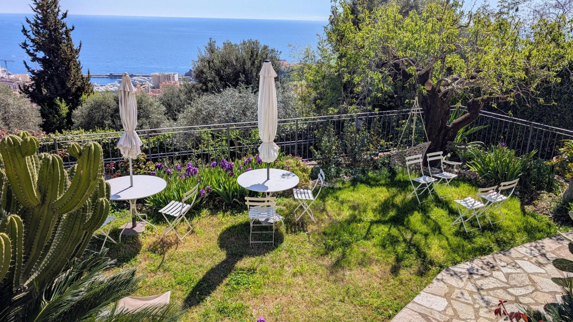 Le Mas D'Angeline, Vue Mer, Jardin Commun, Parking, Voiture Requise, 10 Min En Voiture De Monaco, Route Etroite, Pente Raide, Croisement Limite, Sea View, Shared Garden, Parking, Car Required, 10 Min Drive From Monaco, Narrow Steep Road, Limited Pass Beausoleil Luaran gambar