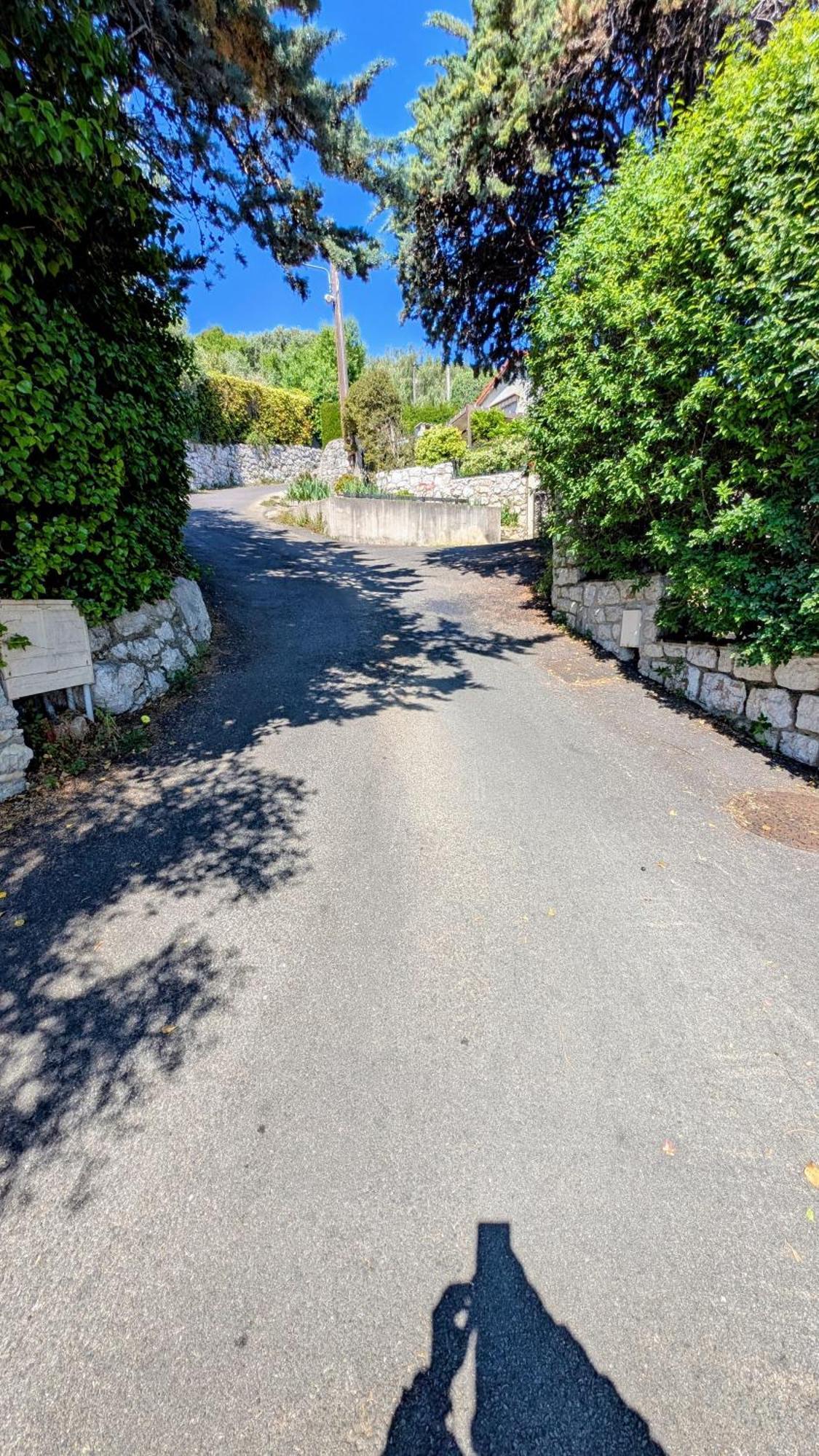 Le Mas D'Angeline, Vue Mer, Jardin Commun, Parking, Voiture Requise, 10 Min En Voiture De Monaco, Route Etroite, Pente Raide, Croisement Limite, Sea View, Shared Garden, Parking, Car Required, 10 Min Drive From Monaco, Narrow Steep Road, Limited Pass Beausoleil Luaran gambar