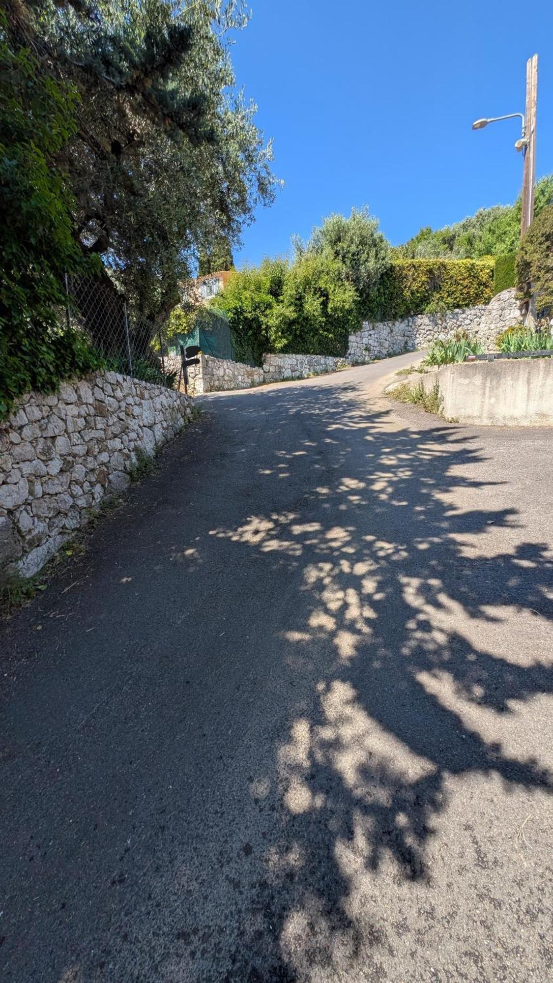 Le Mas D'Angeline, Vue Mer, Jardin Commun, Parking, Voiture Requise, 10 Min En Voiture De Monaco, Route Etroite, Pente Raide, Croisement Limite, Sea View, Shared Garden, Parking, Car Required, 10 Min Drive From Monaco, Narrow Steep Road, Limited Pass Beausoleil Luaran gambar